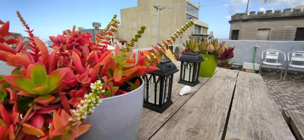 モンテビデオ House With Large Terrace, Jacuzzi And Gated Parking For One Carヴィラ エクステリア 写真