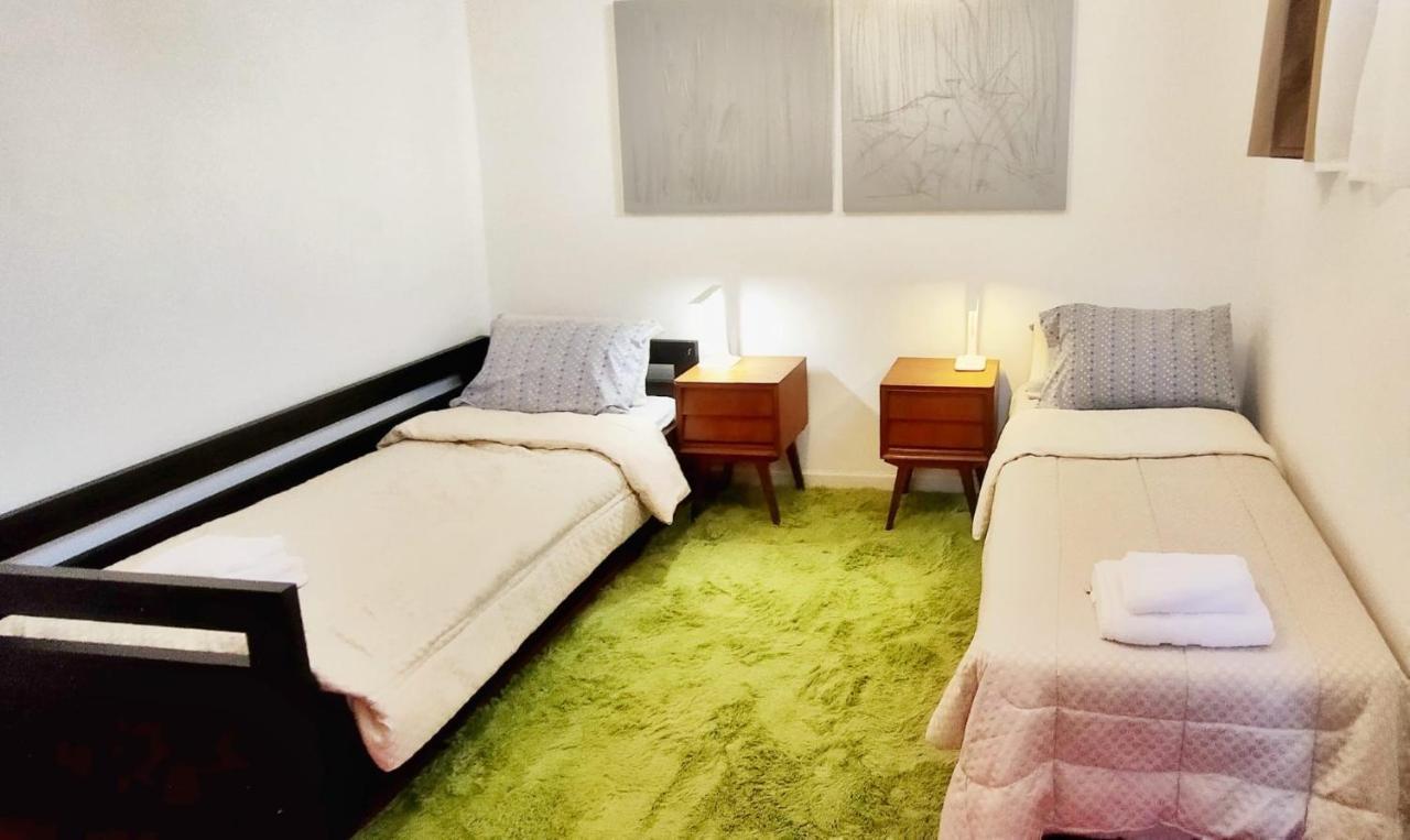 モンテビデオ House With Large Terrace, Jacuzzi And Gated Parking For One Carヴィラ エクステリア 写真